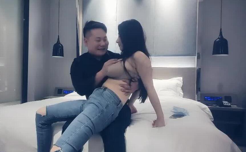 [主播探花] 2021-04-17 赵总探花04-17极品F罩杯甜蜜妹子