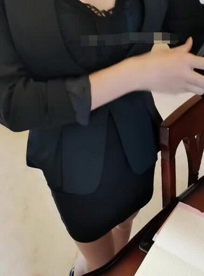 借签合同硬上业务员