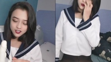 18清纯甜美萝莉妹子，情趣学生短裙，掰穴给你们看嫩穴，小男友拔屌吸吮口交