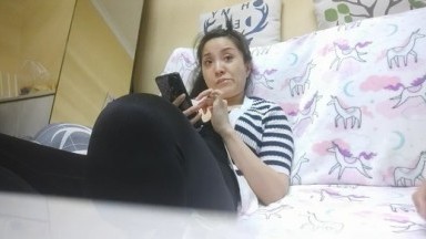 《李总探花》约良家人妻居家操逼，被窝里正入抽插，主动骑乘骚浪淫叫，很爽的样子一直呻吟嗯嗯