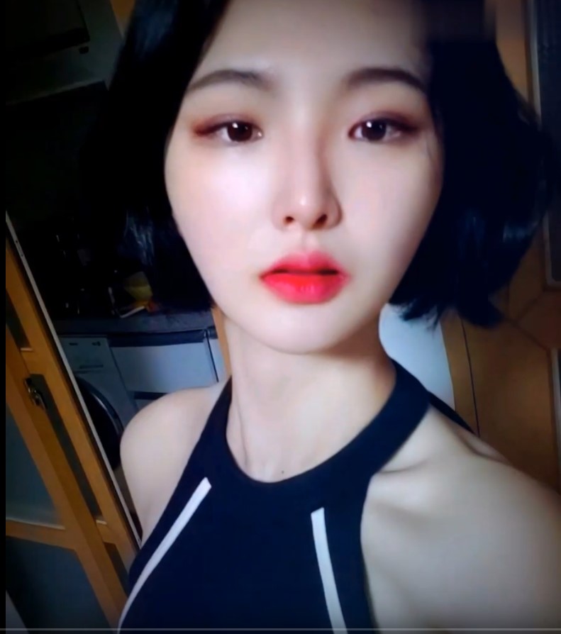 高端泄密最新流出火爆全网的嫖妓偷拍达人金先生约炮极品抖音网红美女草到她表情痛苦.