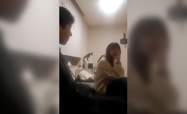 火爆全网的韩国嫖妓偷拍达人金先生，约炮身材笔挺的小姐姐，被发现了偷拍还不生气，继续做爱享受帅鸡巴的抽插