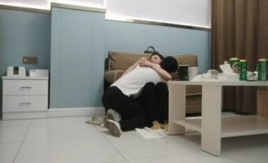 【爱情故事】良家颜值巅峰，28岁白领丽人，一桌啤酒喝完，激情开战 03