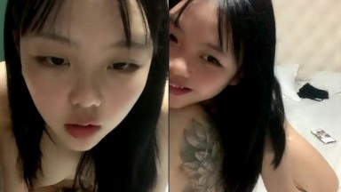 超级可爱长发新人妹子，和小鲜肉啪啪做爱，表情太骚了