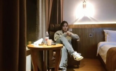 《乔先生寻花高端茶》几千块约的气质良家少妇被房间的网友讽刺