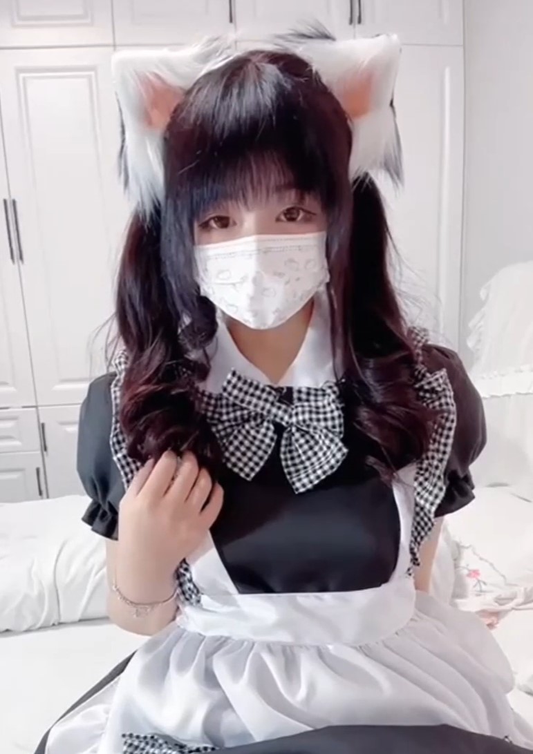 超萌极品可爱网红美少女▌小晗喵 ▌猫耳女仆让我来品尝主人的肉棒吧~ 幻想主人肉棒入侵 AV棒蹂躏嫩穴