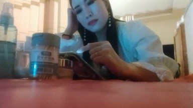 【持有无套内射执照的探花】，30多岁小少妇，深夜站街赚钱，出租屋激情爆操骚逼