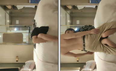 【小马寻花】，3000网约大圈外围女神，175cm，22岁，极品大长腿，小马哥大展神威，干成大字型瘫软在