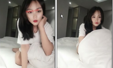 OO後大一學生妹,長得清純可人沒想到也會下海,和老板啪啪完,講述自己下海經曆