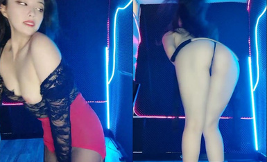 妖艳的美少妇钢管舞女神露脸超性感热舞 大肢高挑身材火辣辣的舞蹈