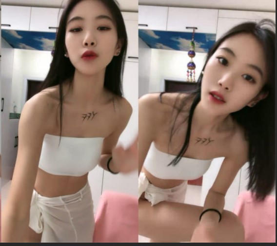 我靠！仙女流鼻血了【是菲菲呀】极致骚舞 饺子逼 超过瘾！ (1)