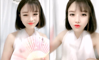 新下海古典美仙女 【迷你小公主】清风玉扇,优雅漏奶扒逼,紧致粉嫩小淫穴