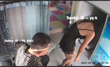 推特绿帽大神YQ未流出劲作-老婆穿黑丝纱质睡衣诱惑水管工老汉 老汉忍不住 终于后入把老婆强操了