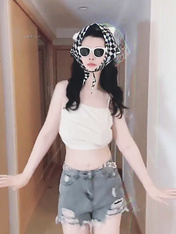 青春無敵 抖音風極品網紅嫩妹高價定製裸舞、變裝、紫薇等反差超大合集~美女如雲~有大膽露臉的 (35)