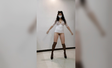 青春無敵 白皙圓潤極品天然巨乳蜂腰肥臀網紅小鋼炮【萬聽】高價私拍~變裝裸舞紫薇 (11)