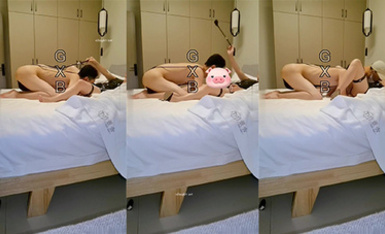 《極品反差淫妻泄密》真實騷妻居家轟趴無套內射刷鍋第一人！推特頂級綠帽奴GXB私拍調教啪啪3P美臀粉屄真不錯完結2 (51)