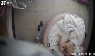 新台首發【螢石雲】大學生附近粉色圓床房酒店的情侶們 (12)