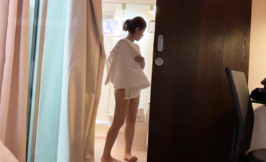 大神胖Tiger重金約戰交過七八個男朋友做過女教師的漂亮小姐姐一鏡到底全程露臉銷魂呻吟各種高潮臉內射對話很精彩