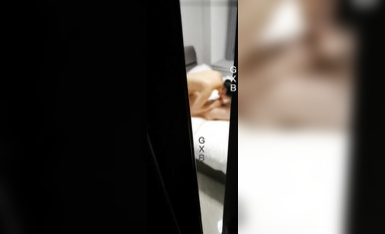 《極品反差淫妻泄密》真實騷妻居家轟趴無套內射刷鍋第一人！推特頂級綠帽奴GXB私拍調教啪啪3P美臀粉屄真不錯完結2 (43)