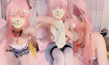 武漢18歲【少蘿沒人愛】騷舞拳交~刮毛囚籠~多道具自慰！ (11)