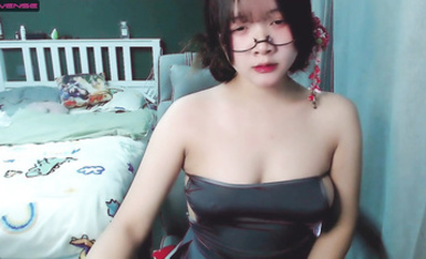 巨乳粉嫩甜妹@Sakura_Anne 尺度福利秀 (2)