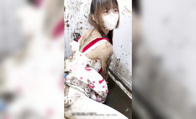 肮脏泥巴人萝莉塔 另类主题