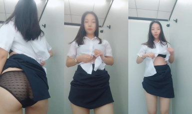 OL主播@陳住氣(李一茶)戴著跳蛋上班摸魚尺度福利秀 (5)