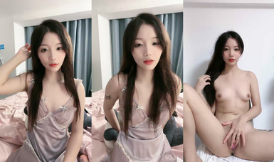 【帶小御回家】00後校花女神 摳穴自慰淫水直流 (5)