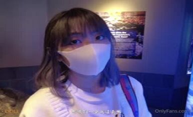 「一日女友的漂亮姐姐」中 -她是谁-00后码农沉迷漂亮姐姐