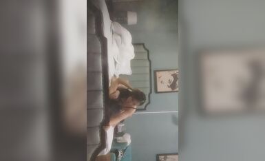 鸭哥只约极品肉肉大奶熟女，换上连体网袜，口交舔屌翘起大屁股后入，上位骑乘快速抽插