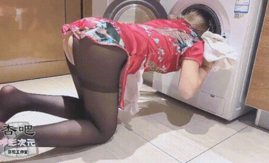 中華娘cos簡直不要太誘人【哆彩次元】從進入前的矜持到插入後的全方位電動小馬達，魔鬼身材白虎粉逼 高潮顫攣抽搐