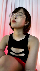 萬狼求檔OnlyFans斯文眼鏡反差小姐姐【deerlong】私拍合集,極品中的極品天生的肉便器,純情少女展現精湛口活兒口爆吞精 (12)