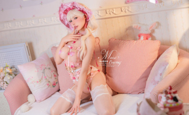 Yiko濕潤兔 - 25.01月作品『絲絨粉黛』小舞蹈