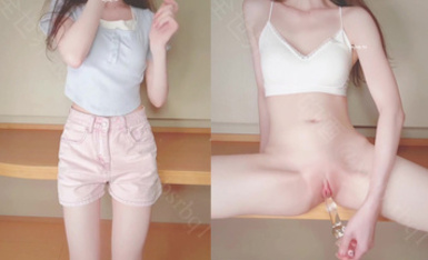 【青春無敵】，極品白虎粉穴，反差女神【燒酒sjcbsrbq】推特視圖全集，各種制服道具，紫薇噴水，內窺鏡看子宮 (5)