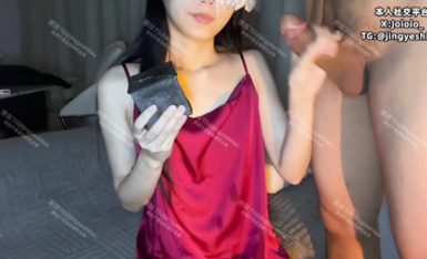 重口警告！把堂妹調教成為吃精液和尿液母狗！妹妹的精液食物吃播「Jojo九九」哥哥一周不射的濃精拌吐司吃下去腥死了