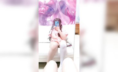 少蘿溫卿-顏值還是非常不錯的，少蘿類型的黃播，性格挺活潑可愛的，搭配各種軟妹裝，再加上尺度不低的整活能力，挺有看頭的 (3)