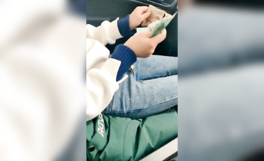 戶外大神真實勾搭，金錢誘惑農村少女，激情車震。