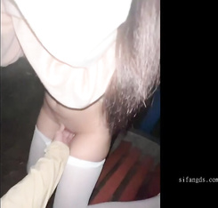 推特蘿莉嫩妹優米 裸舞自摸啪啪 金主爸爸的肉棒實在是太粗太長了 弄得我腿都軟了 (16)