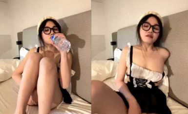 高顏值美女福利姬 白嫩大奶小蘿莉 清純誘人 狗籠自慰 極品反差騷母狗 (11)