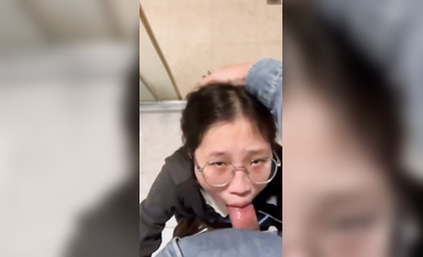 教育學生妹～不願意吃？一個耳光乖乖吃雞巴！2