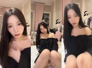 極品美女1V1視頻裸聊 (2)