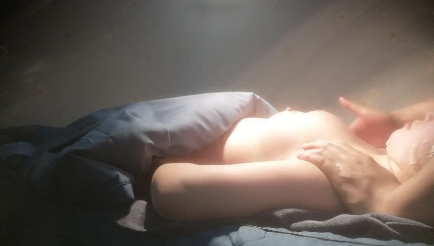 今夜新人，很敏感的23岁小姐姐，鲍鱼干净多汁，这次终于可以插入享受一把，良家的私密性生活必看