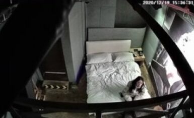 高质量预警！大长腿美腿清纯大美女 和男友开房打炮